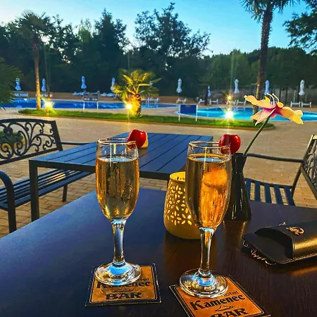 Ξενοδοχείο Kamenec Νεσέμπαρ