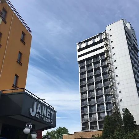 Kamenec 3* Νεσέμπαρ