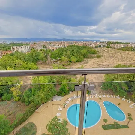 Kamenec 3* Νεσέμπαρ