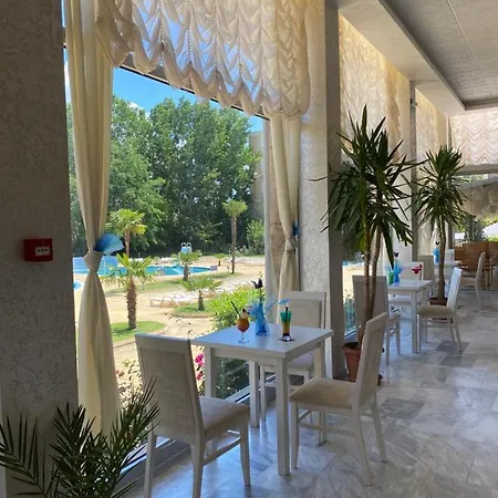 ホテル Kamenec ネセバル